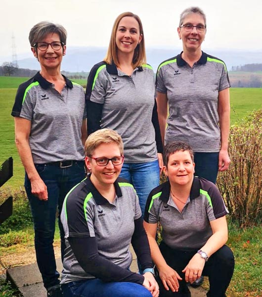 Neuer Vorstand FTV 35+ Schupfart: hinten von links: Pia Steinacher, Conny Mathis, Astrid Schlienger-Küng; vorne von links: Nicole Strüver, Lissi Dietwiler. Foto: zVg