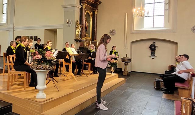 AOF-Muttertagskonzert in der Kirche Wölflinswil. Foto:R. Brechbühl