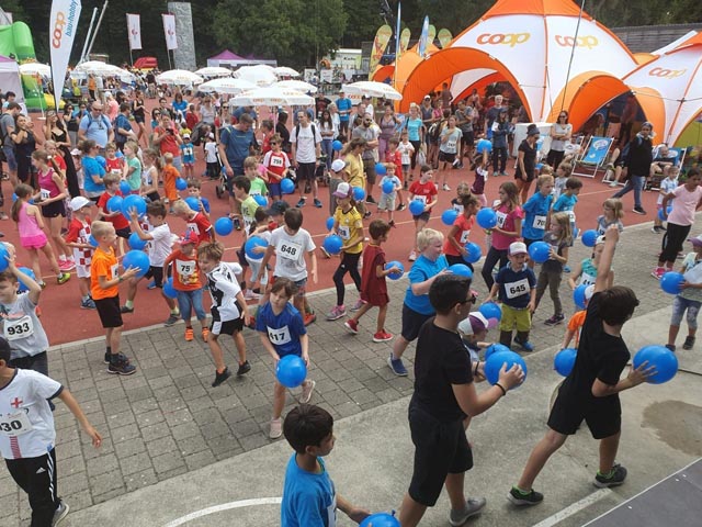 Der Bewegungsanlass für die ganze Familie nimmt die Besucherinnen und Besucher mit auf eine sportliche Entdeckungsreise . Foto: zVg